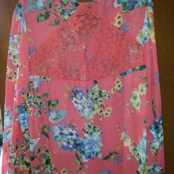 Floral top