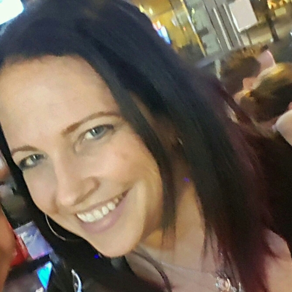 Meet your Posher, Janae - Picture 1 of 1