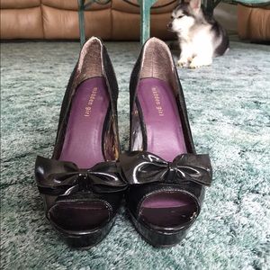 Madden Girl Black Bow Tie Heels