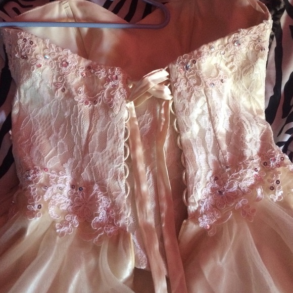 Homecoming dress - Picture 4 of 4