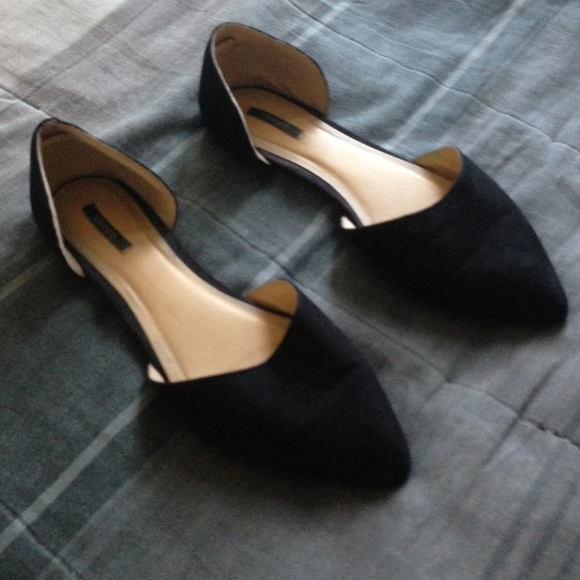 FOREVER 21 POINTED TOE FLATS