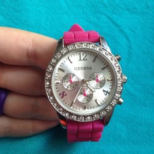 Pink Rubber Geneva Watch! ⌚️