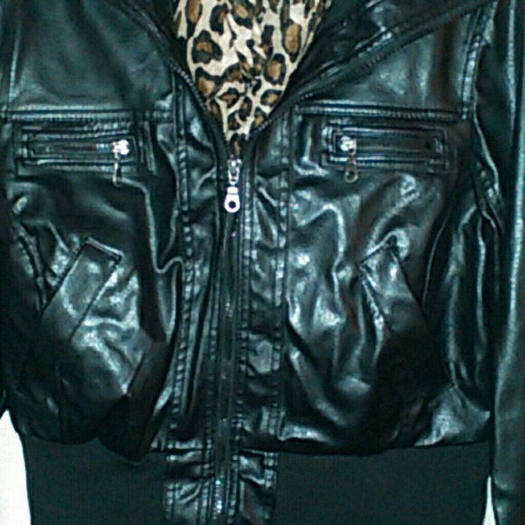 Cute fall/winter jacket - Picture 2 of 4