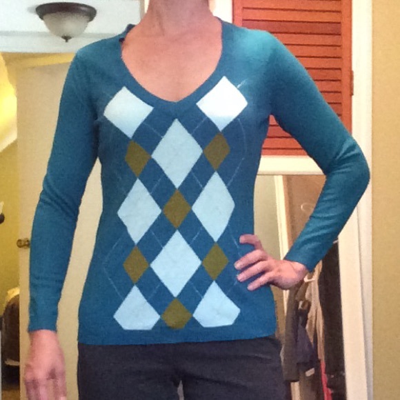 🆕🆕Blue (not green) NY&CO sweater