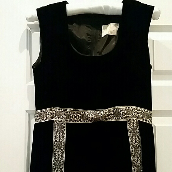 VINTAGE 60'S BLACK VELVET EMPIRE MAXI DRESS - Picture 2 of 4