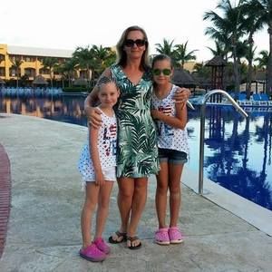 Meet your Posher, Marina