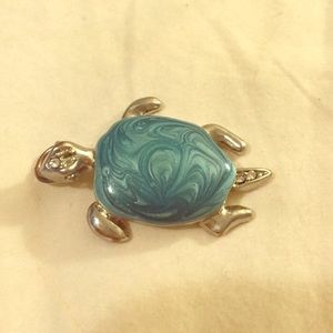 Turtle pendant
