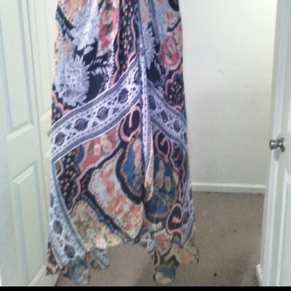 Beautiful Sheer Maxi - Picture 4 of 4