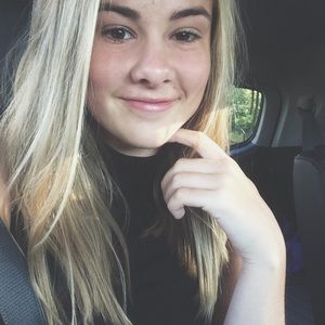 Meet your Posher, Julia