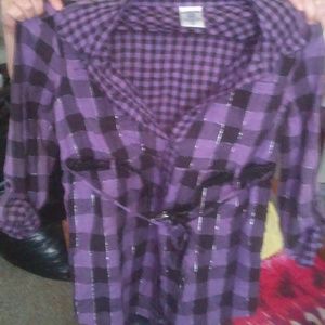 Plaid quarter length sleeve shirt w built-in belt