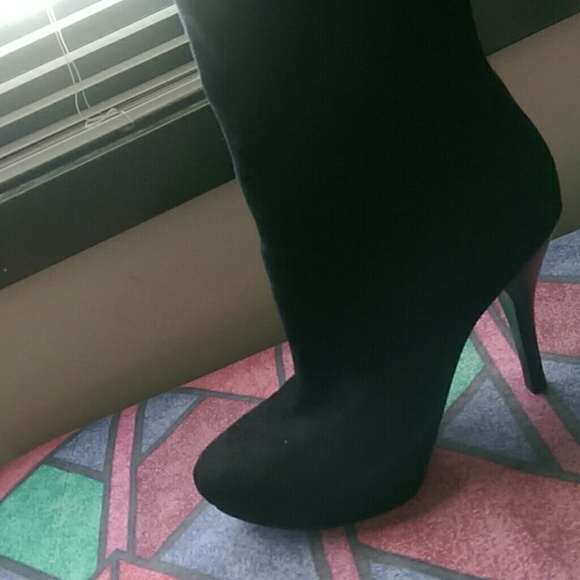 Suede boots - Picture 2 of 4