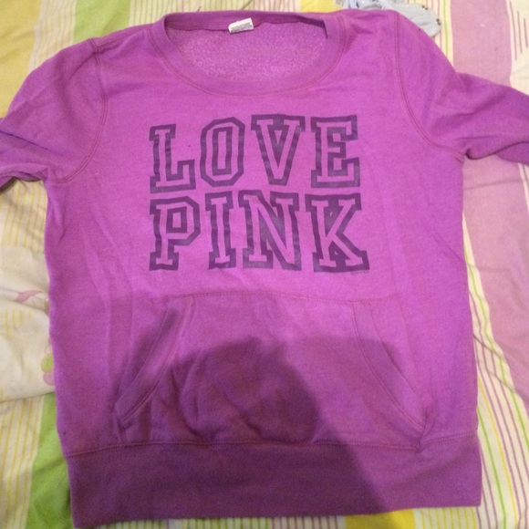 Love pink sweater