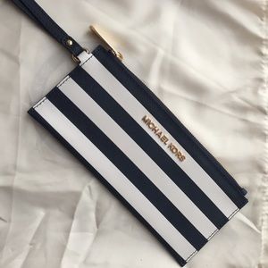 Michael Kors navy and white small wristlet