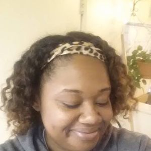 Meet your Posher, Deesha