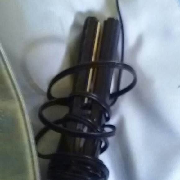 Straightener - Picture 1 of 1