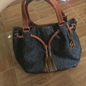 Micheal Kors purse