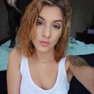 Meet your Posher, Madeline