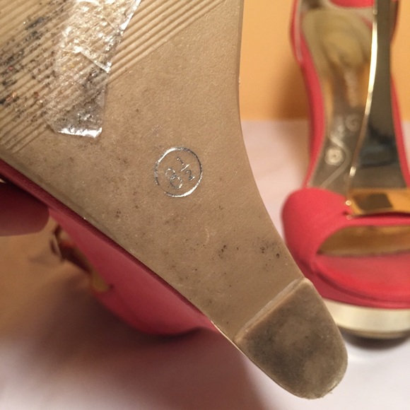 •METALLIC GOLD & PINK WEDGES• - Picture 4 of 4