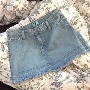 Jean skirt, frayed at the bottom, size 8