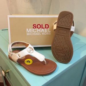 ⛔️SOLD⛔️MK Toddler Sandals