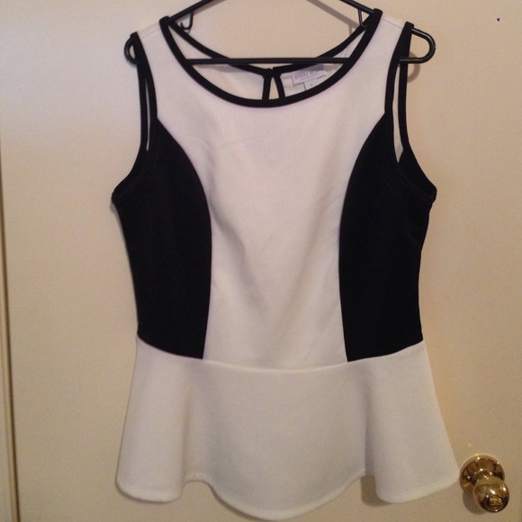 Women's bisous bisous peplum top