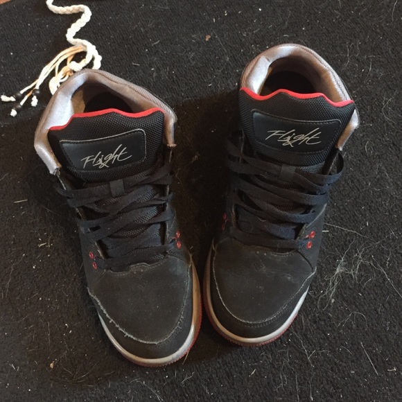 Jordan flights size 7 - Picture 1 of 3