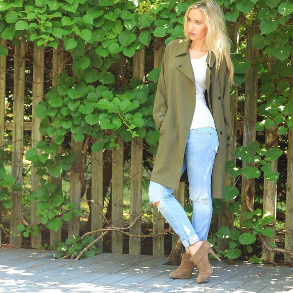 SoldOut11thStreet - Picture 2 of 4