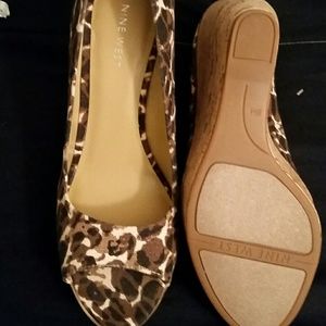 Leopard  brown and white peek toe wedge heels