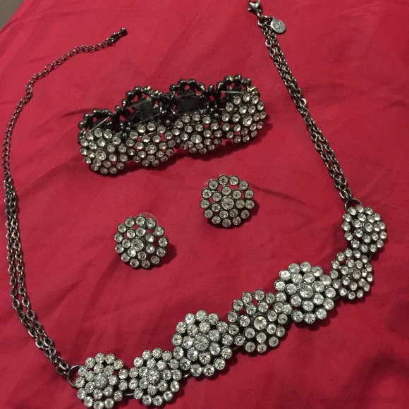 COOKIE LEE BRACELET WITH EARRINGS AND BRACELET!!!