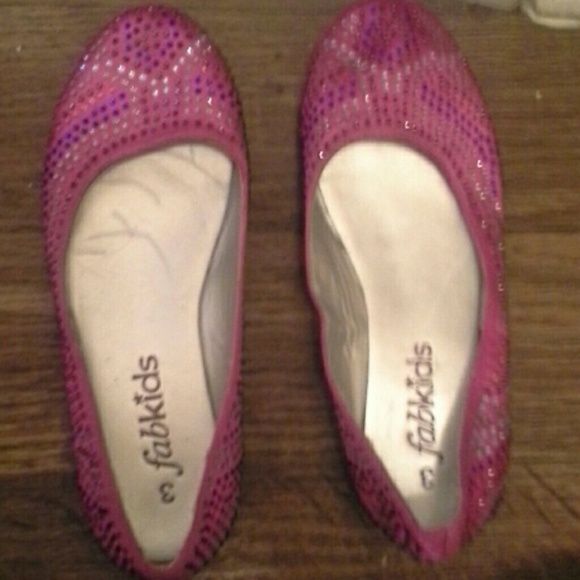 Slippers - Picture 1 of 3