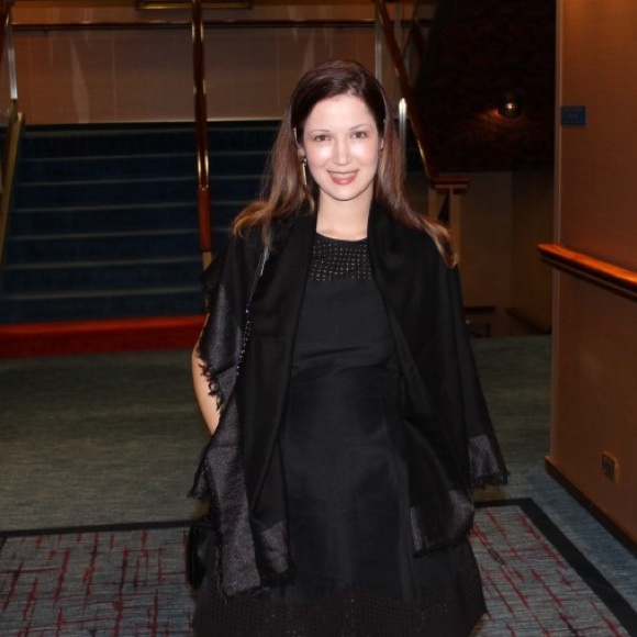 Meet your Posher, Dana! - Picture 2 of 3