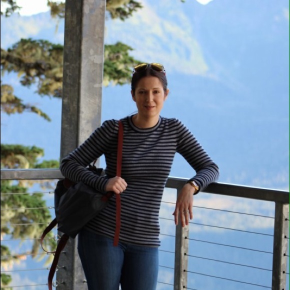 Meet your Posher, Dana! - Picture 3 of 3