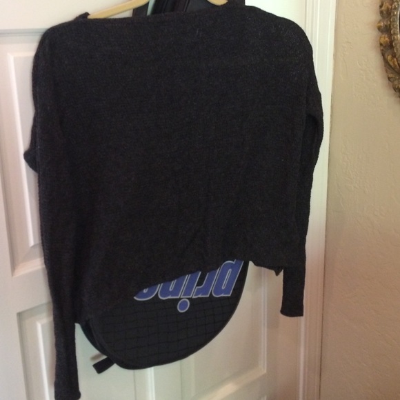 Brandy melville sweater - Picture 2 of 3