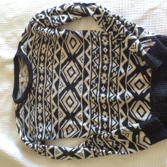 Aztec gray and white fuzzy sweater