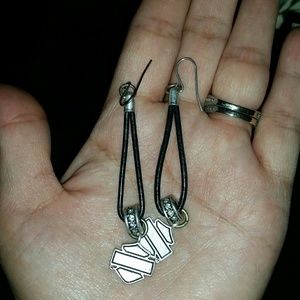 HD hanging earings Hold for Sindi