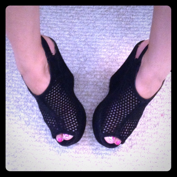 Black Steve Madden wedges👠❤️