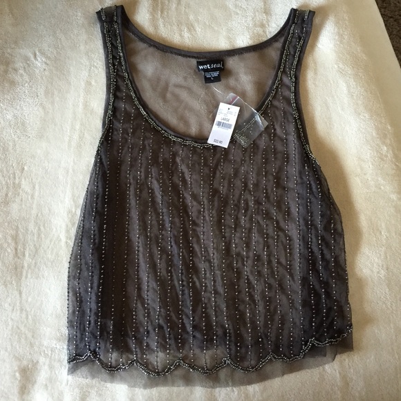 Wet seal top