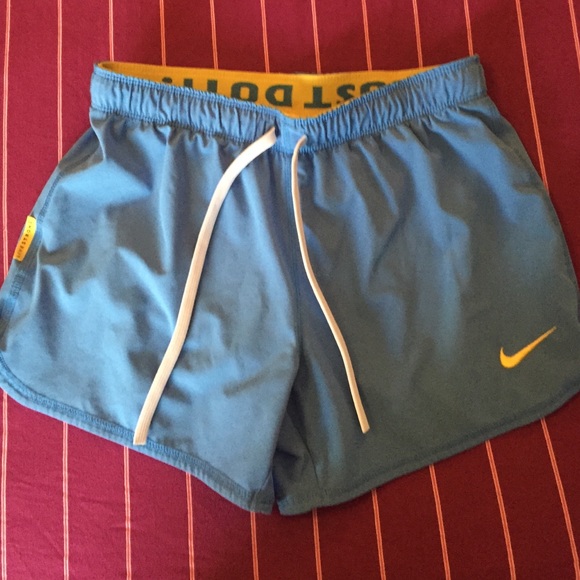 Livestrong Nike shorts💕💕