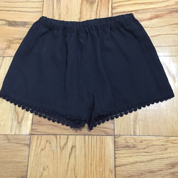 Brandy Melville black shorts