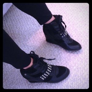 Black wedge sneakers super cute ❤️😍