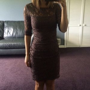 Hip-hugging lace dress