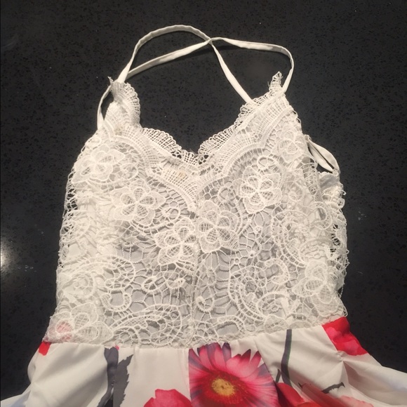 Romper - Picture 2 of 4