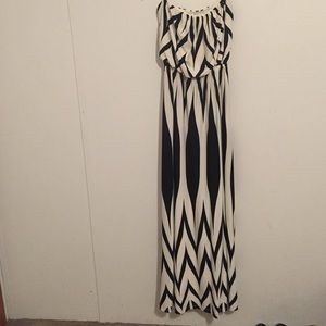 Medium Forever 21 Black and White Strapless Maxi