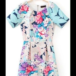 Short sleeve floral dress