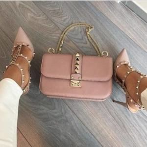 Meet your Posher, Lucy