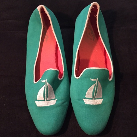 Sailboat smoking slippers