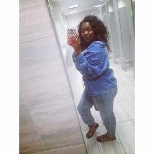 Meet your Posher, Nesani