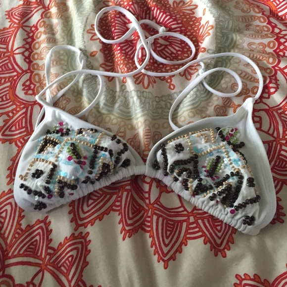 Embellished swim top 🎀