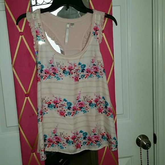 FLORAL TOP