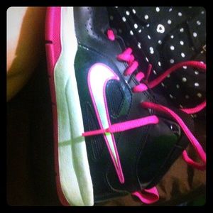 Nikes girls (kids) new